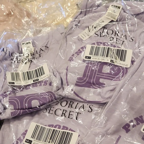 Victoria's Secret Pink - COTTON CROPPED RACERBACK TANK TOP - Picture 5 of 6